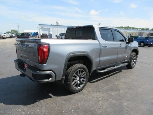 Used 2021 GMC Sierra 1500 AT4 w/ AT4 Value Package AWD/4WD image 6