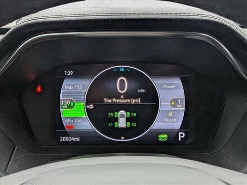 Certified 2022 Chevrolet Bolt EUV LT w/ Convenience Package image 11