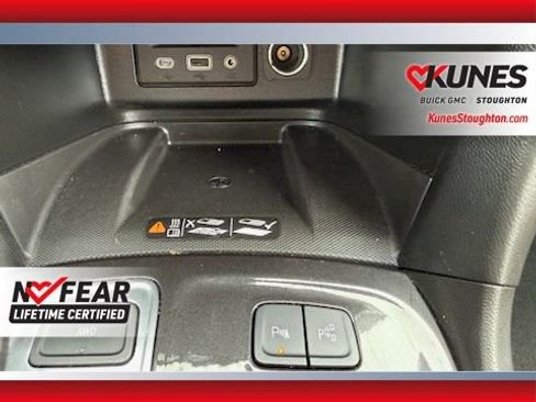 Used 2022 Chevrolet Equinox Premier AWD/4WD image 24