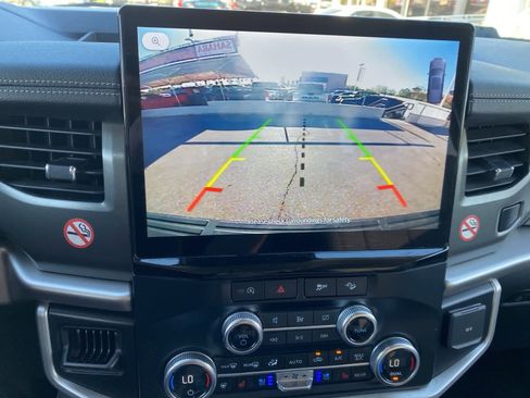 Used 2024 Ford Expedition Max XLT image 17