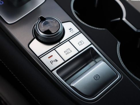 New 2025 Genesis G70 2.5T w/ Sport Prestige Package image 21