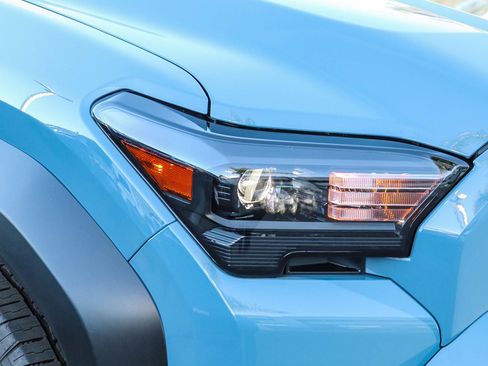 Used 2025 Toyota 4Runner TRD Off-Road image 5