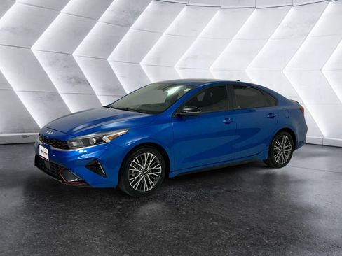 Used 2022 Kia Forte GT-Line w/ GT-Line Premium Package image 3