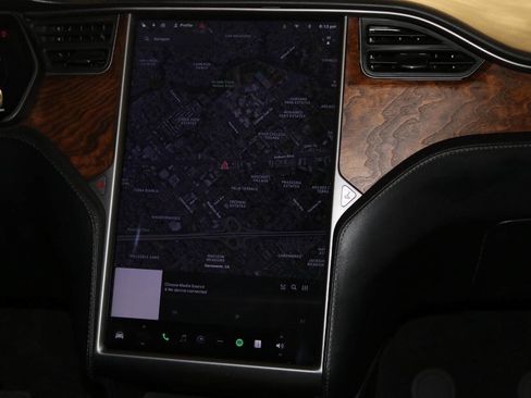 Used 2020 Tesla Model X image 61