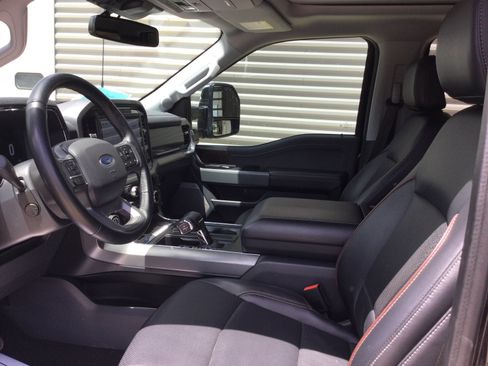 Used 2022 Ford F150 Lariat w/ Equipment Group 502A High AWD/4WD image 9