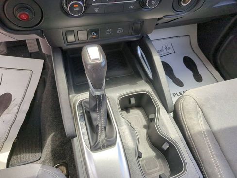 Used 2022 Nissan Frontier SV w/ Technology Package RWD image 26