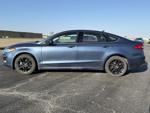 Used 2019 Ford Fusion SE w/ Equipment Group 151A AWD/4WD image 6