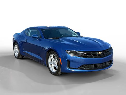 Used 2023 Chevrolet Camaro LT image 7