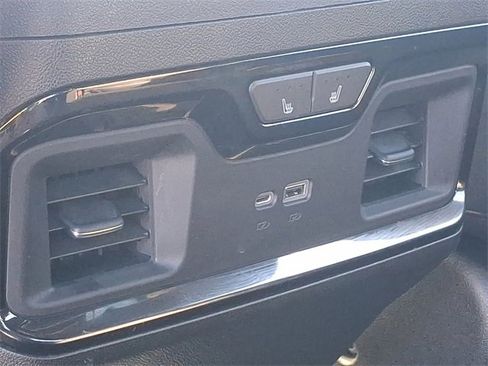 Used 2022 GMC Sierra 1500 AT4 w/ AT4 Premium Package image 11