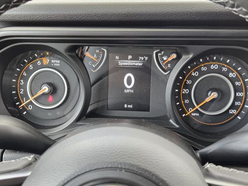 New 2025 Jeep Gladiator Sport AWD/4WD image 12