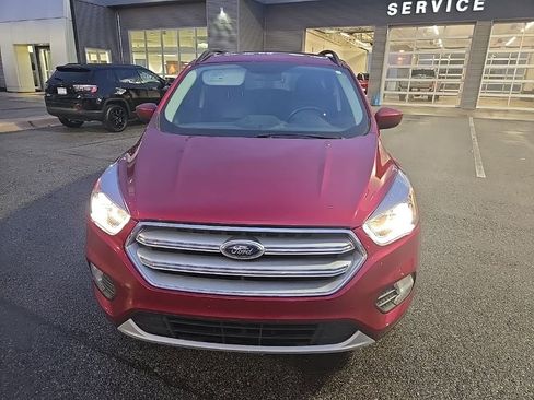 Used 2019 Ford Escape SEL image 4