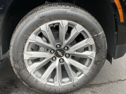 New 2025 Chevrolet Tahoe High Country w/ Sun And Tow Package image 35