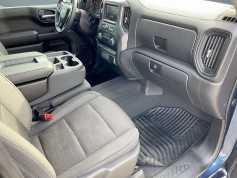 Certified 2022 Chevrolet Silverado 1500 Custom image 31