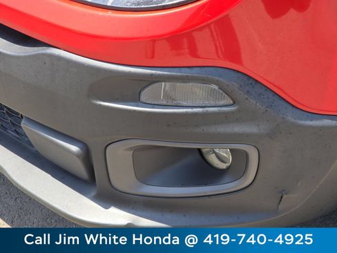 Used 2018 Jeep Renegade Latitude w/ Advanced Technology Group FWD image 18