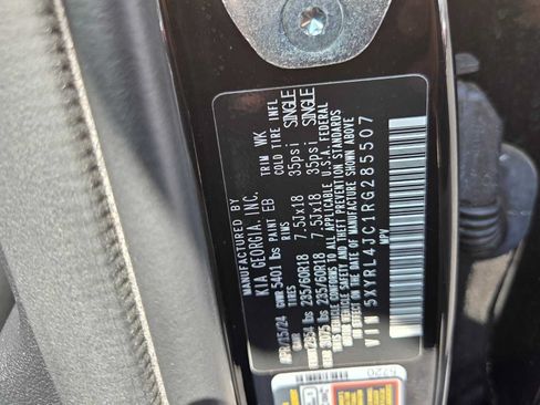 Used 2024 Kia Sorento S w/ Panoramic Sunroof Package FWD image 19