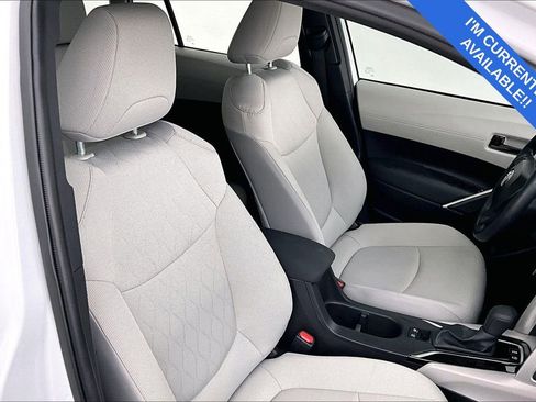 Used 2025 Toyota Corolla Cross L image 10