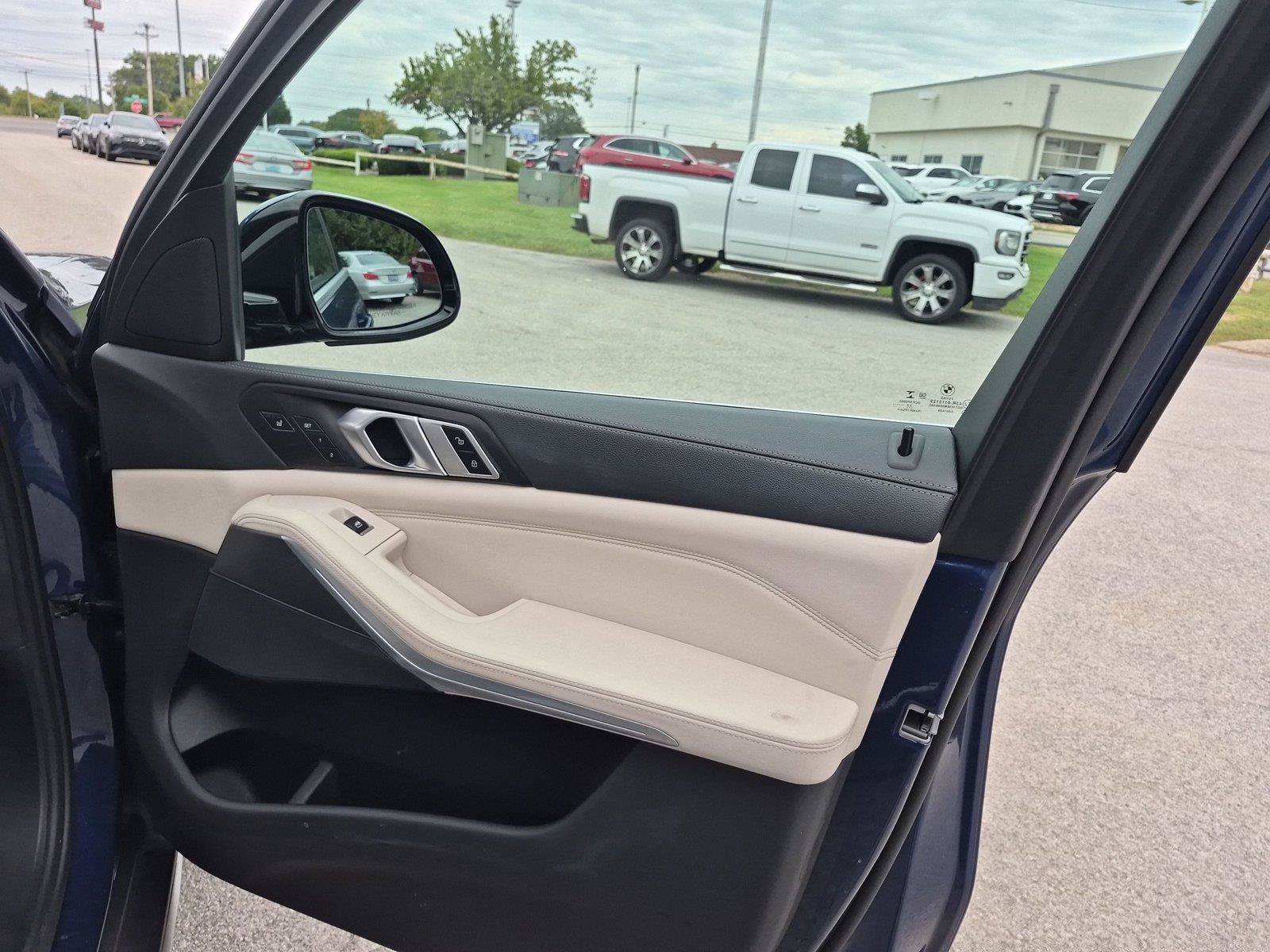 Used 2023 BMW X5 xDrive40i w/ Luxury Seating Package AWD/4WD image 34