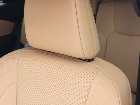 Certified 2025 Lexus RX 350 Premium image 19