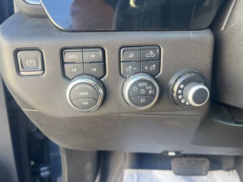 Used 2023 GMC Sierra 1500 SLT w/ SLT Premium Package image 17