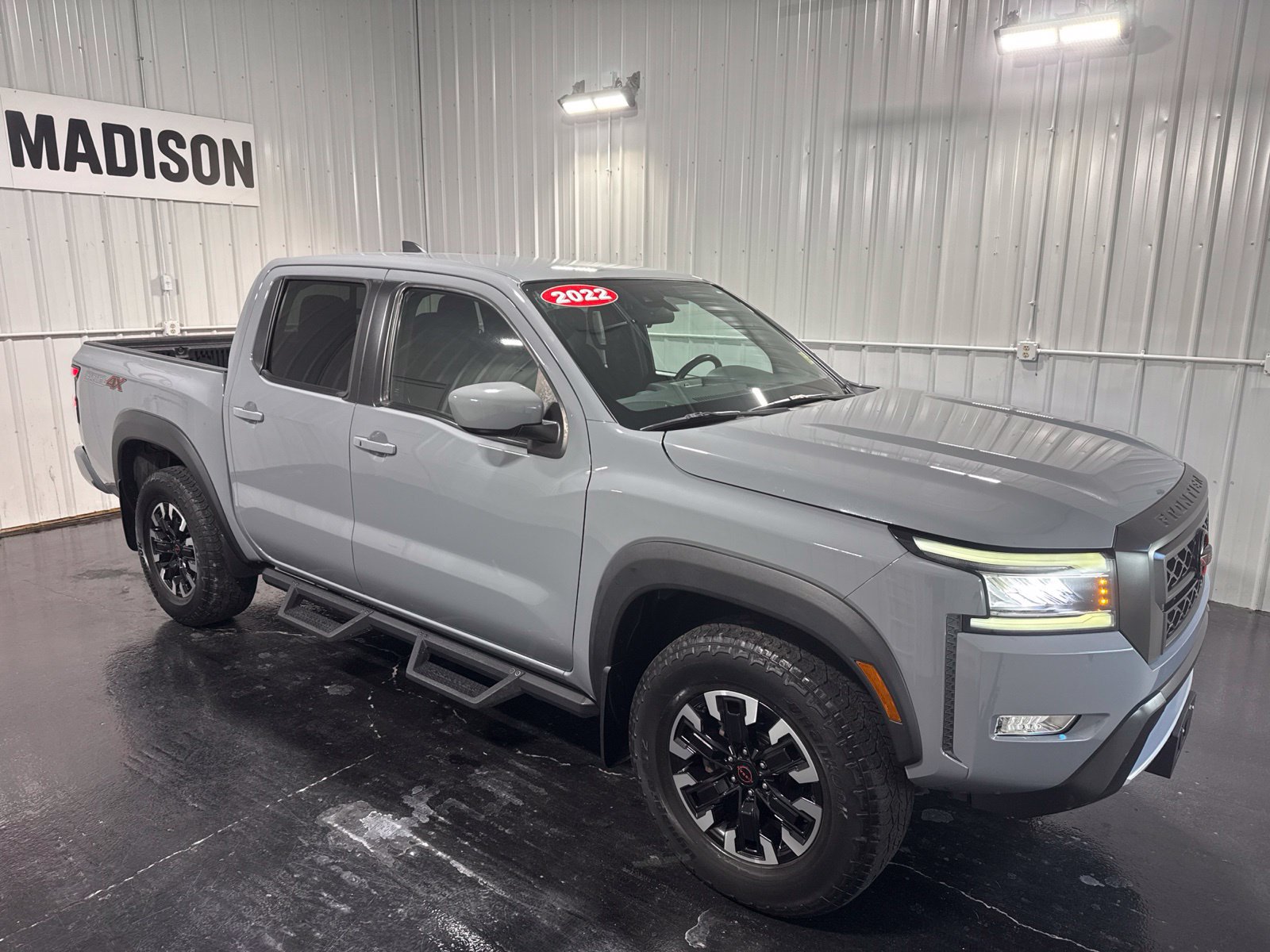 Used 2022 Nissan Frontier PRO-4X w/ Off-Road Protection Package AWD/4WD image 6