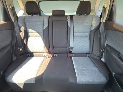 Used 2023 Nissan Rogue SV image 15