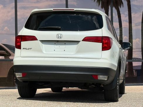 Used 2017 Honda Pilot EX image 11