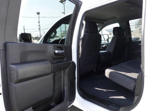 Used 2025 Chevrolet Silverado 2500 Custom w/ Custom Convenience Package AWD/4WD image 21