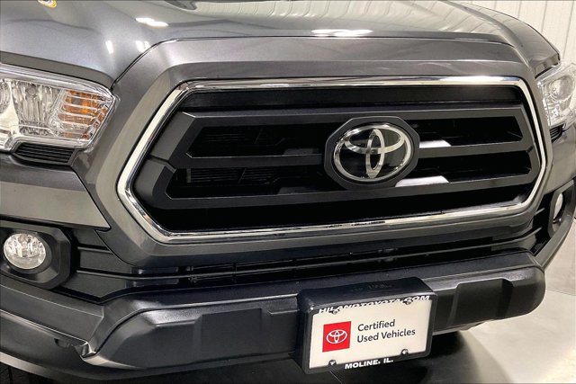 Certified 2022 Toyota Tacoma SR5 w/ Technology Package AWD/4WD image 30