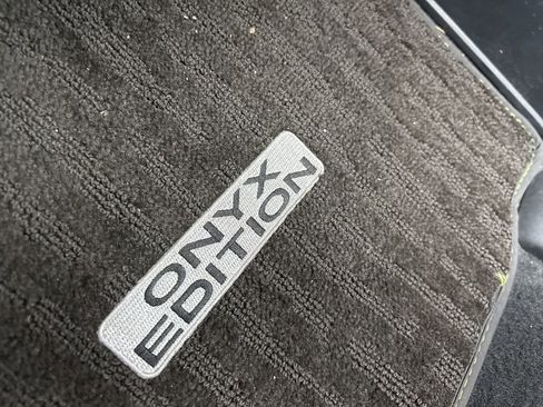 Used 2023 Subaru Outback Onyx Edition image 6