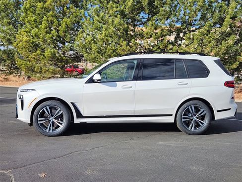 New 2026 BMW X7 xDrive40i w/ Executive Package image 2