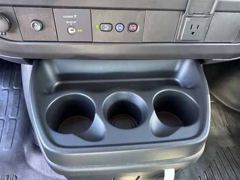 New 2025 GMC Savana 2500 w/ Driver Convenience Package RWD image 17