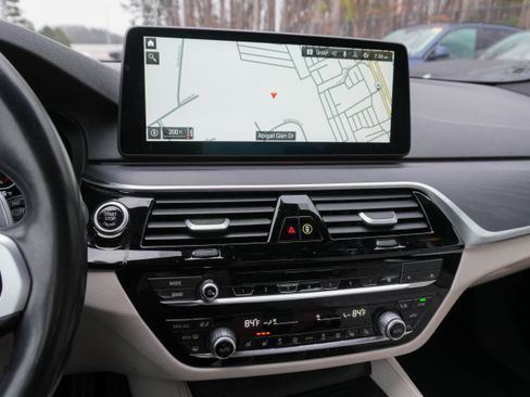 Certified 2023 BMW 540i w/ Dynamic Handling Package image 22