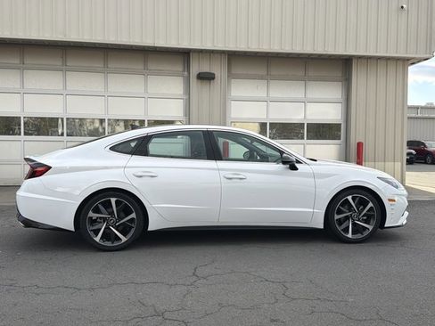 Used 2023 Hyundai Sonata SEL Plus image 4