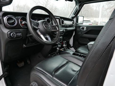 Used 2021 Jeep Wrangler Unlimited Sahara image 11