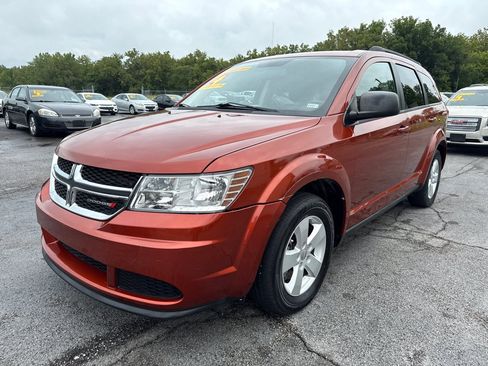 Used 2014 Dodge Journey SE w/ Flexible Seating Group AWD/4WD image 2