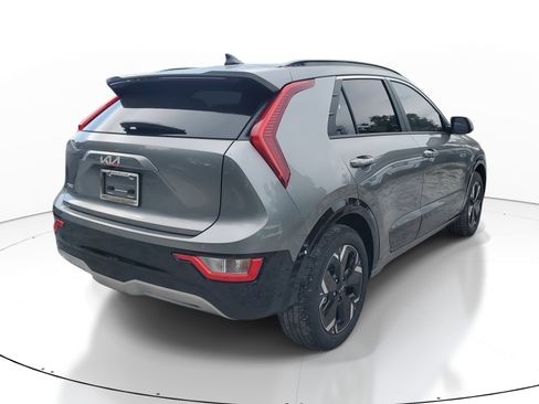 New 2025 Kia Niro Wind w/ Wind Preserve Package image 3