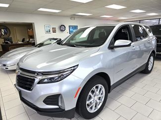 Used 2022 Chevrolet Equinox LT image 1