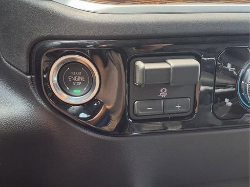 New 2026 GMC Sierra 1500 Elevation w/ Preferred Package AWD/4WD image 9
