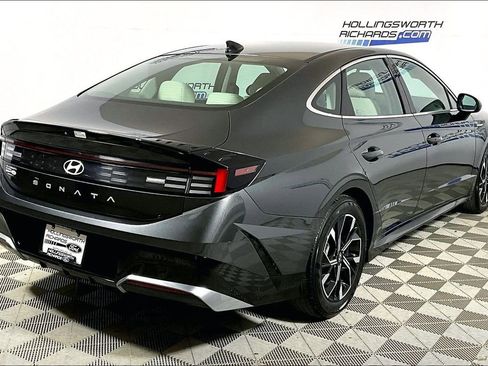 Used 2025 Hyundai Sonata SEL FWD image 9