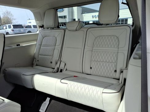 Used 2024 Lincoln Navigator Black Label image 29