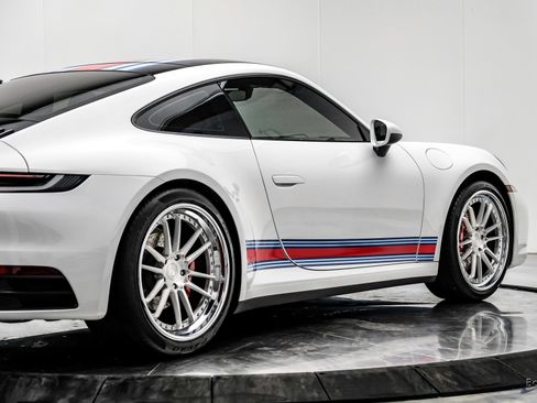 Used 2020 Porsche 911 Carrera RWD image 22