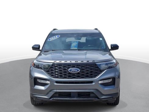 Used 2024 Ford Explorer ST-Line w/ Class IV Trailer Tow Package AWD/4WD image 3