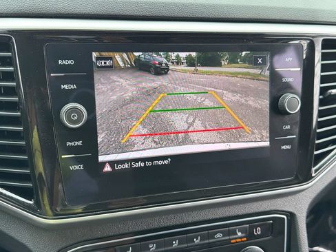 Certified 2023 Volkswagen Atlas SE FWD image 30