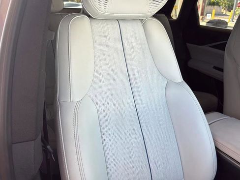 Used 2023 Cadillac Lyriq 2WD image 29