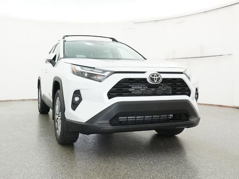 Used 2025 Toyota RAV4 XLE Premium image 68
