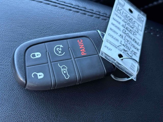 Used 2023 Jeep Compass Latitude w/ Convenience Group AWD/4WD image 20