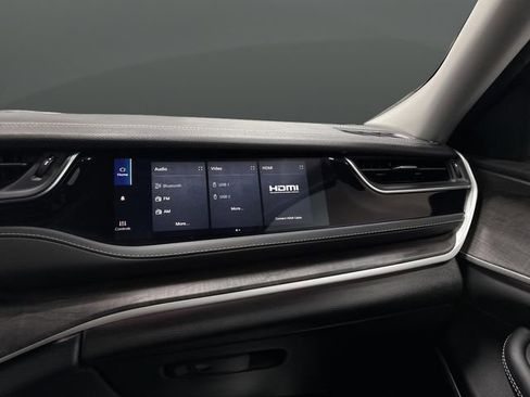 Used 2023 Jeep Grand Cherokee 4WD 4xe w/ Luxury Tech Group II image 30