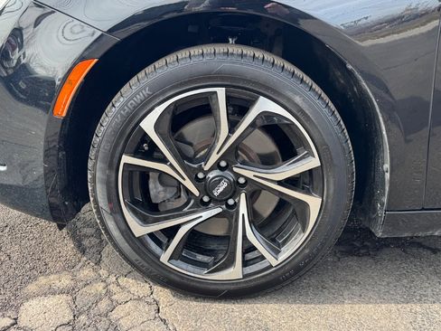 Used 2016 Chrysler 200 S w/ Comfort Group image 9