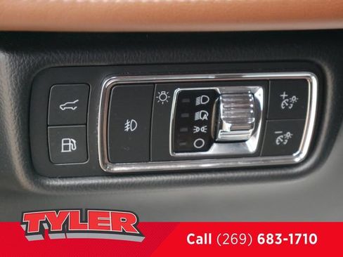 Used 2021 Lincoln Aviator Grand Touring w/ Equipment Group 302A AWD/4WD image 23