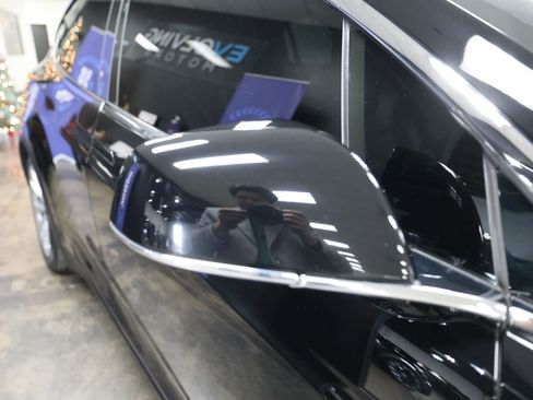 Used 2018 Tesla Model X 75D image 15